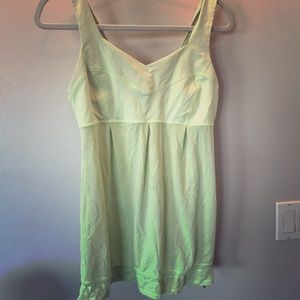 Lululemon tank
